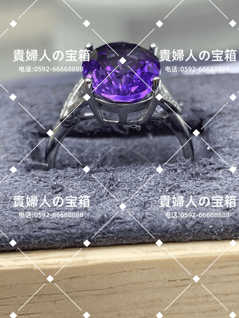 vqqab - 貴婦人の宝箱